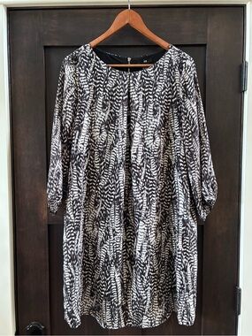 H&M Black and White Pattern Shift Dress